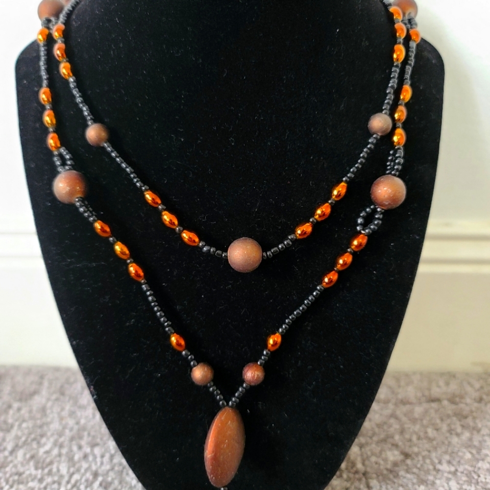 Double chained necklace